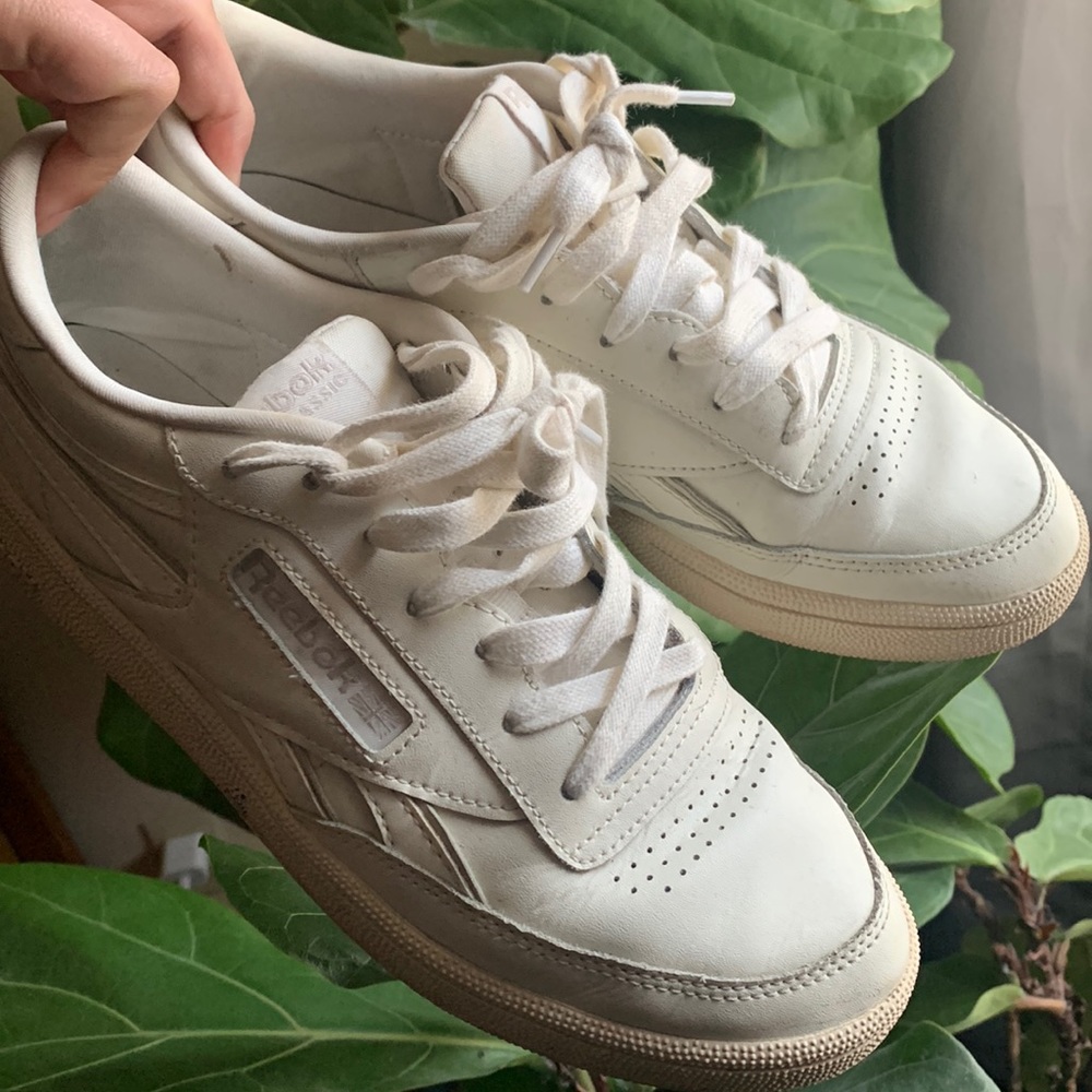 Reebok Club C // US 8.5, EU 39 // All white, minimalist